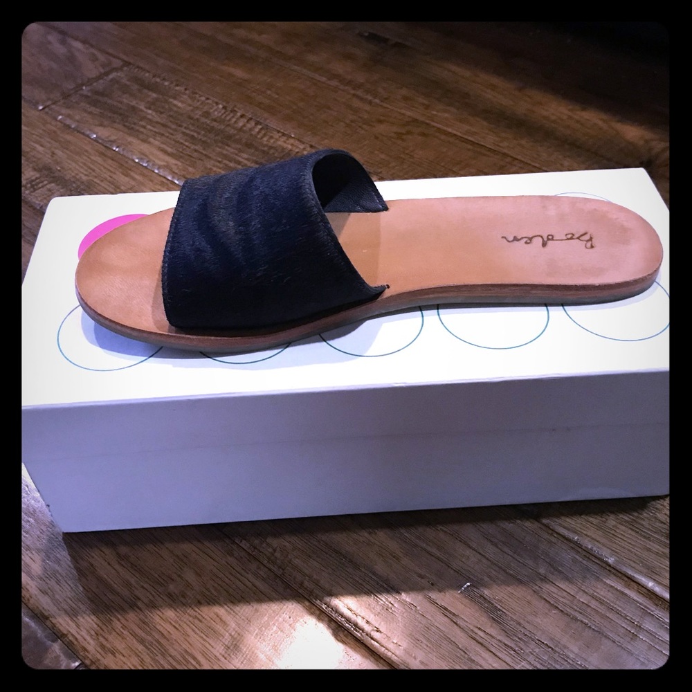 Boden Pony Slide Sandal Navy Size 40 US 9